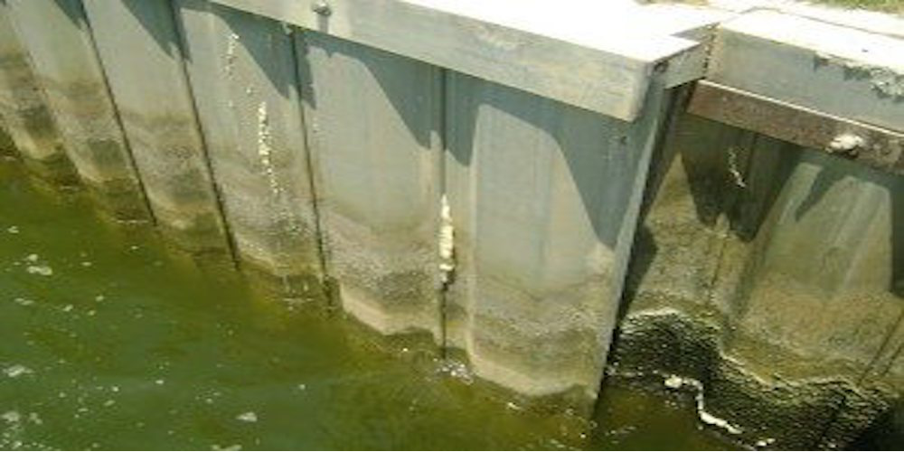 Water barrier